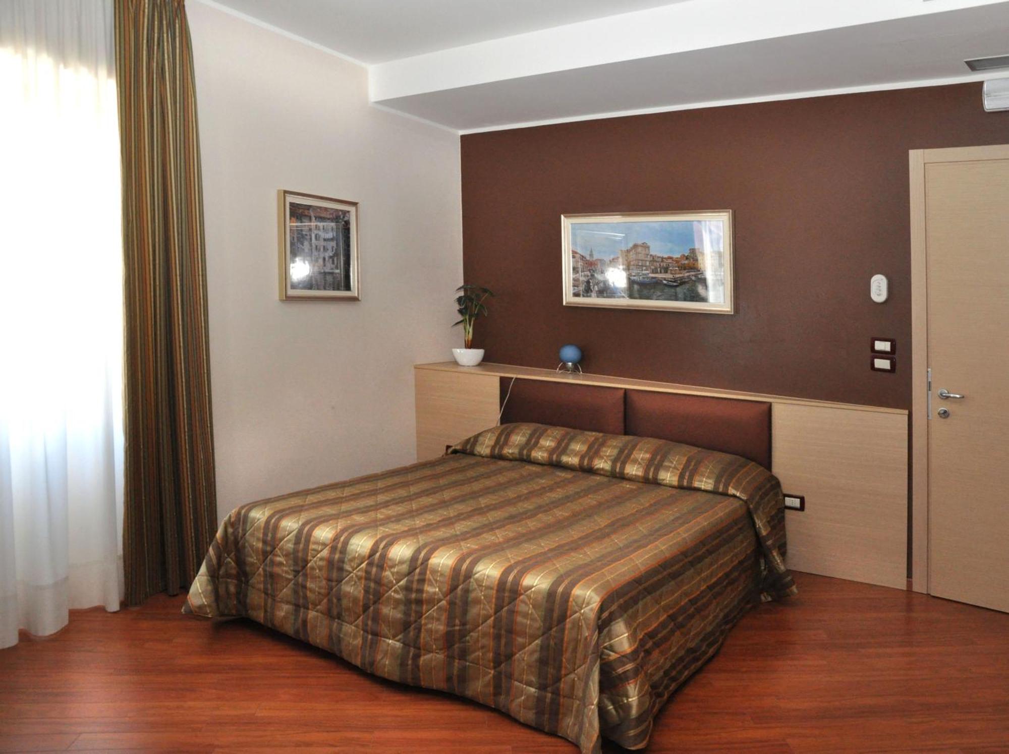 Dulcinea Hotel Muggia Ngoại thất bức ảnh